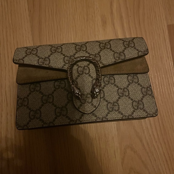 Gucci Handbags - Gucci Beige Monogram Clutch with Snake Detail